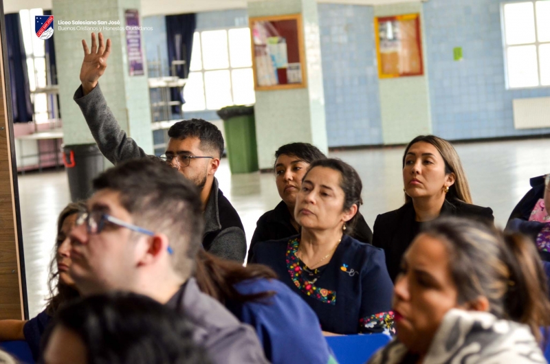 Docentes del Liceo San José se capacitan en resolución de conflictos para fortalecer la convivencia escolar