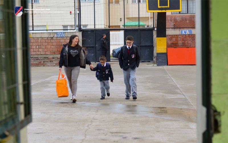 ¡Bienvenidos al Inicio del Año Escolar! Primer Día de Clases Marca el Comienzo de un Nuevo Ciclo Educativo
