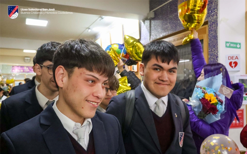 ¡Emoción y Lágrimas en la Gran Despedida de los Cuartos Medios del Liceo San José!