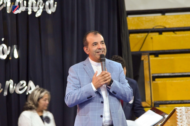 Velada en honor a los 25 años de vida religiosa del Padre Pedro Carrera Reyes